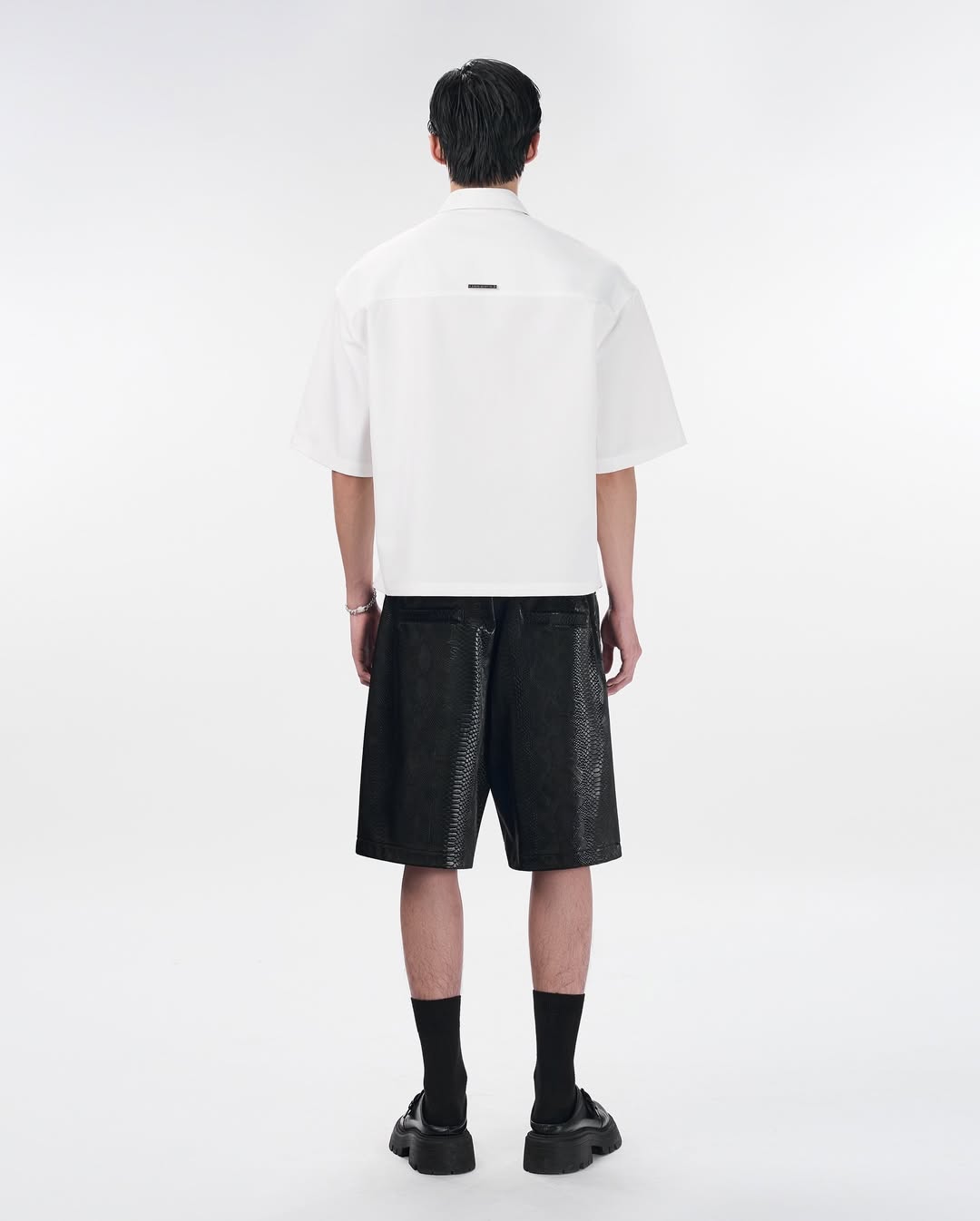 Elegant Boxy Shirt Unisex | White Minimalist Short-Sleeve Streetwear