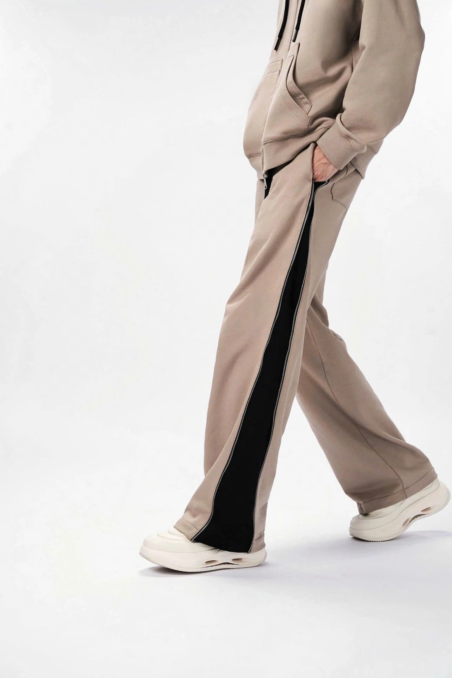 Light Zip - Up Pants